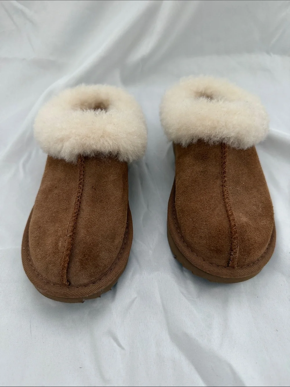UGG Kids Chestnut Suede Shearling-Lined Slip-On Slippers